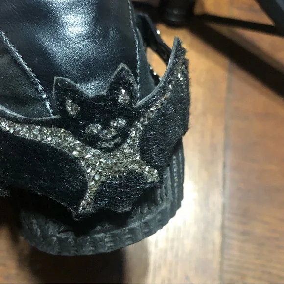 Women’s Black Platform Lace-Up Sneakers - Picture 8 of 13